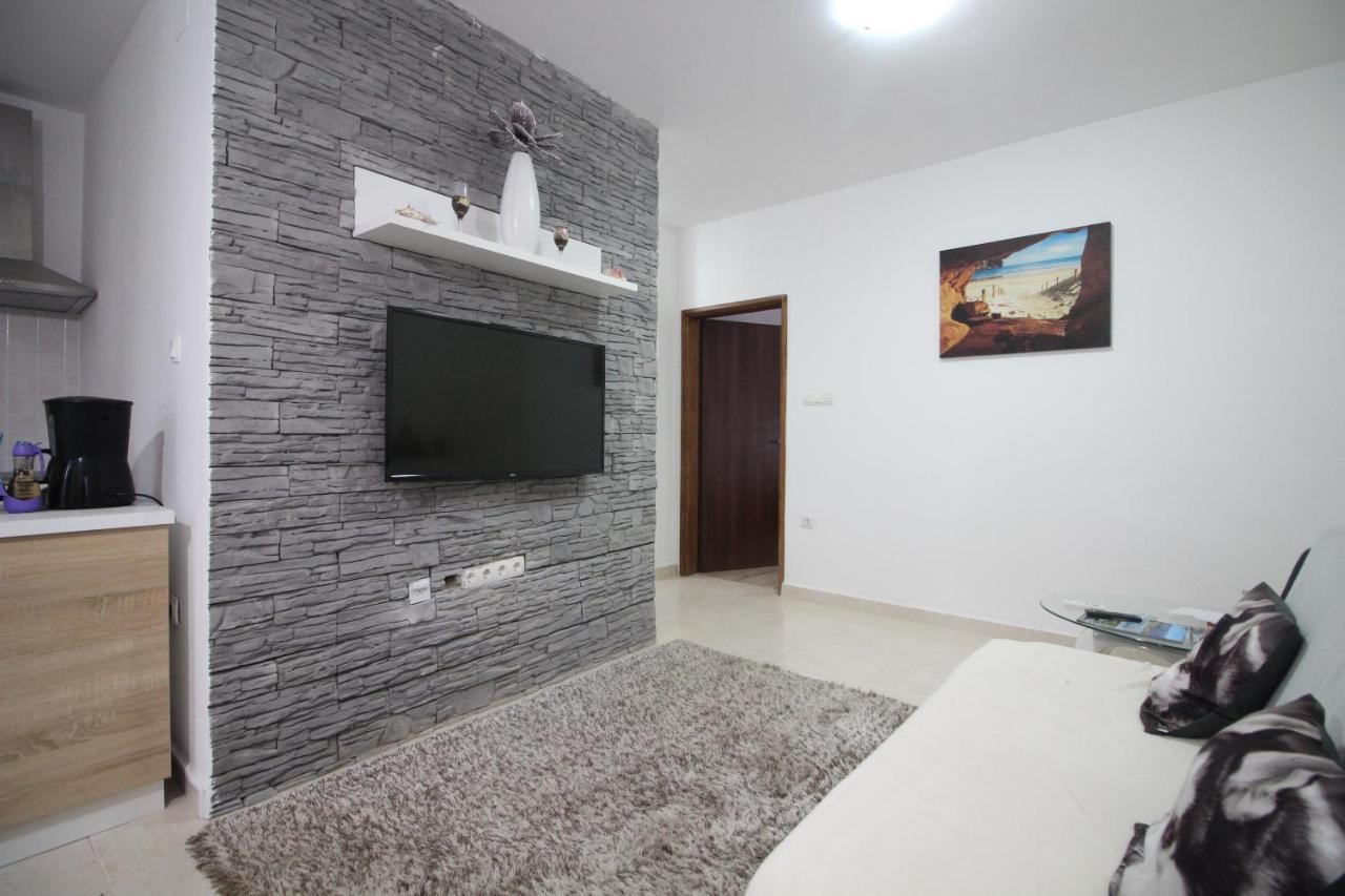 Apartments Adriana Билице Екстериор снимка