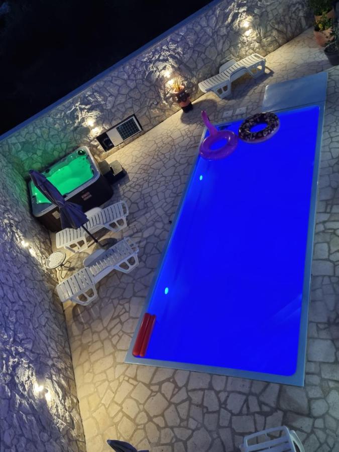 Apartments Adriana Билице Екстериор снимка