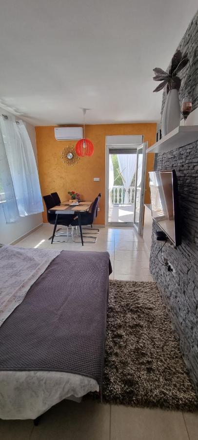 Apartments Adriana Билице Екстериор снимка