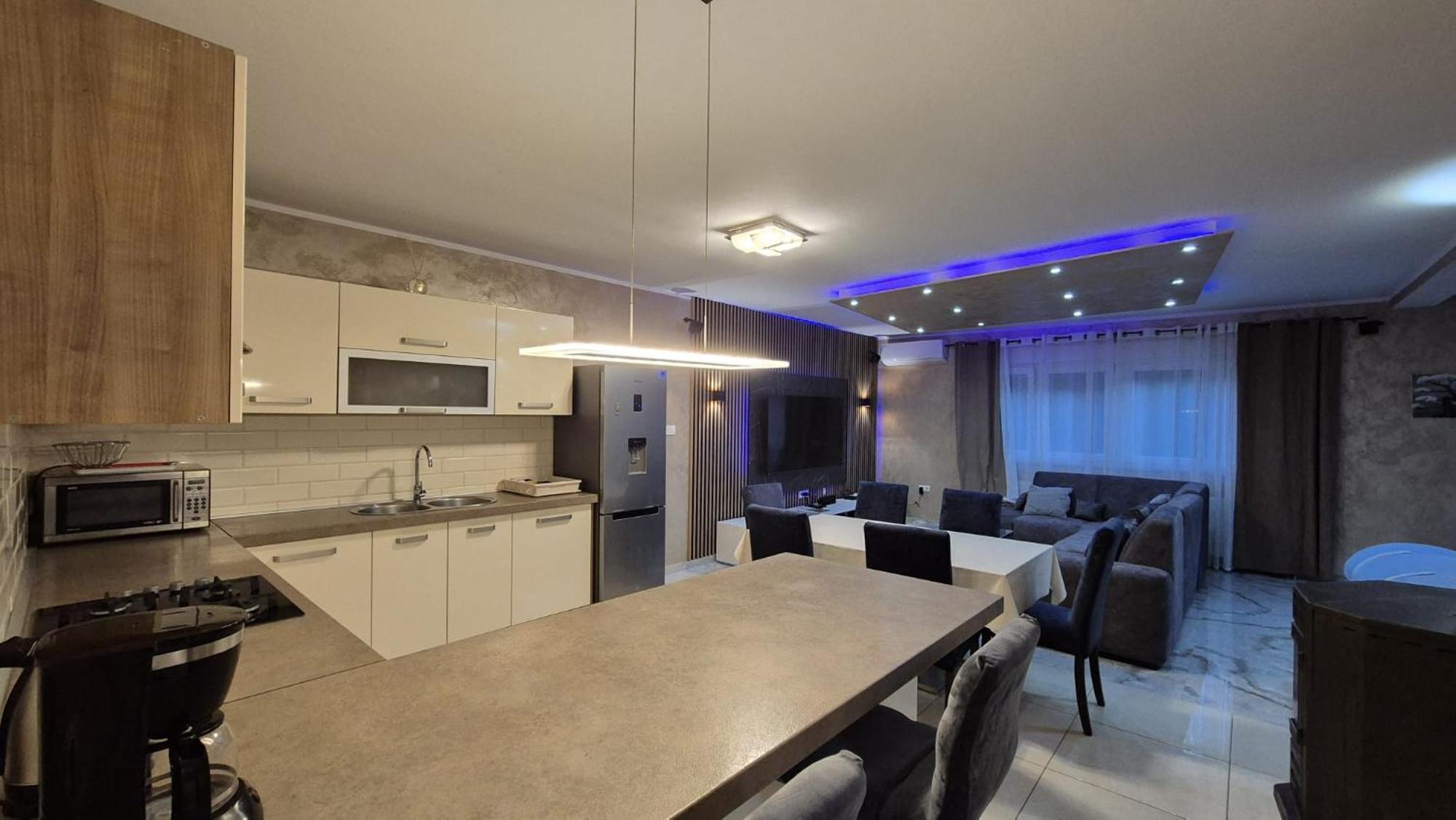 Apartments Adriana Билице Екстериор снимка