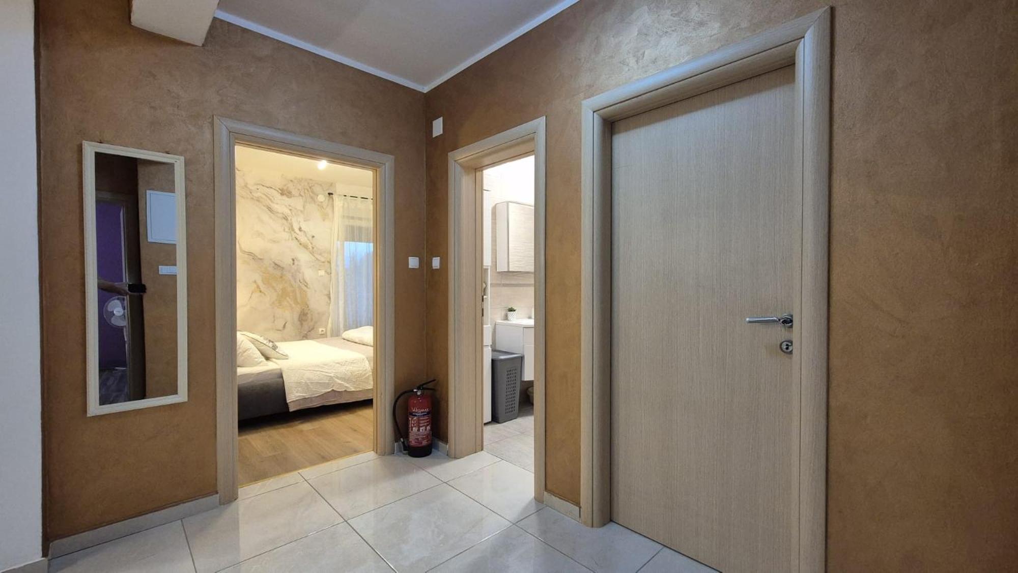 Apartments Adriana Билице Екстериор снимка