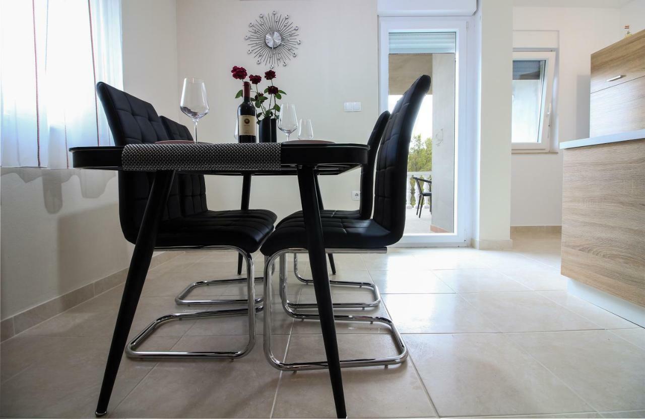 Apartments Adriana Билице Екстериор снимка